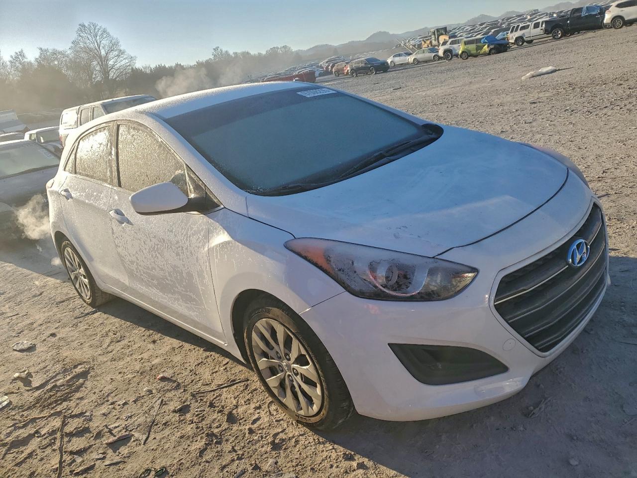 2017 HYUNDAI ELANTRA GT photo 7