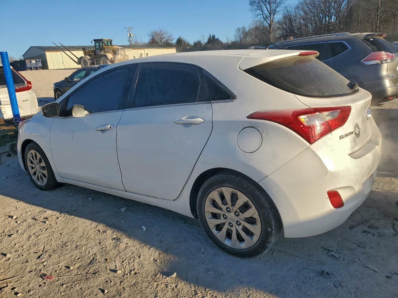 2017 HYUNDAI ELANTRA GT photo 3