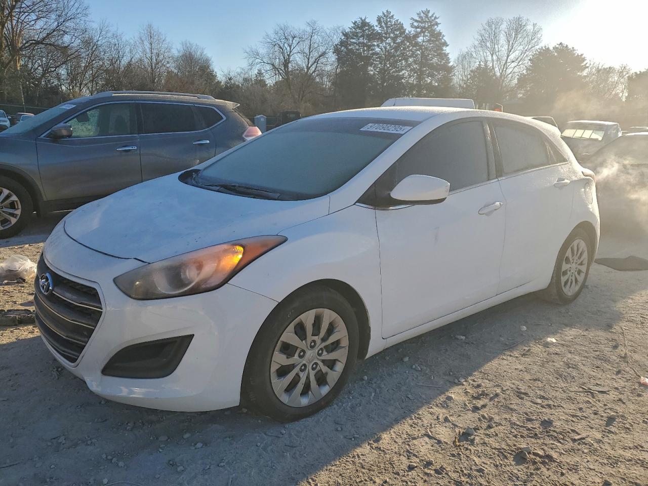 2017 HYUNDAI ELANTRA GT — MINOR DENT/SCRATCHES damage — photo 1