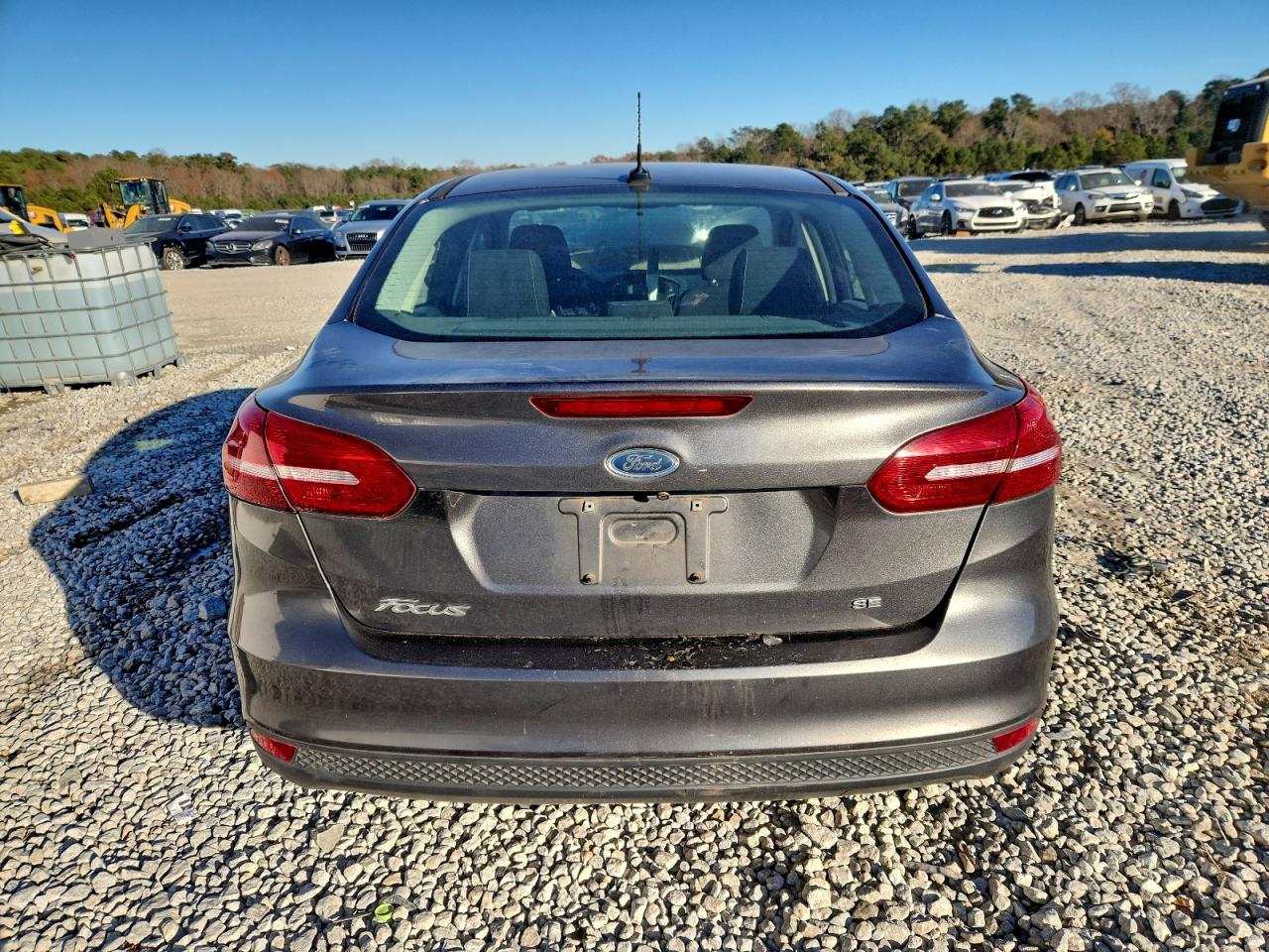 2017 FORD FOCUS SE photo 11