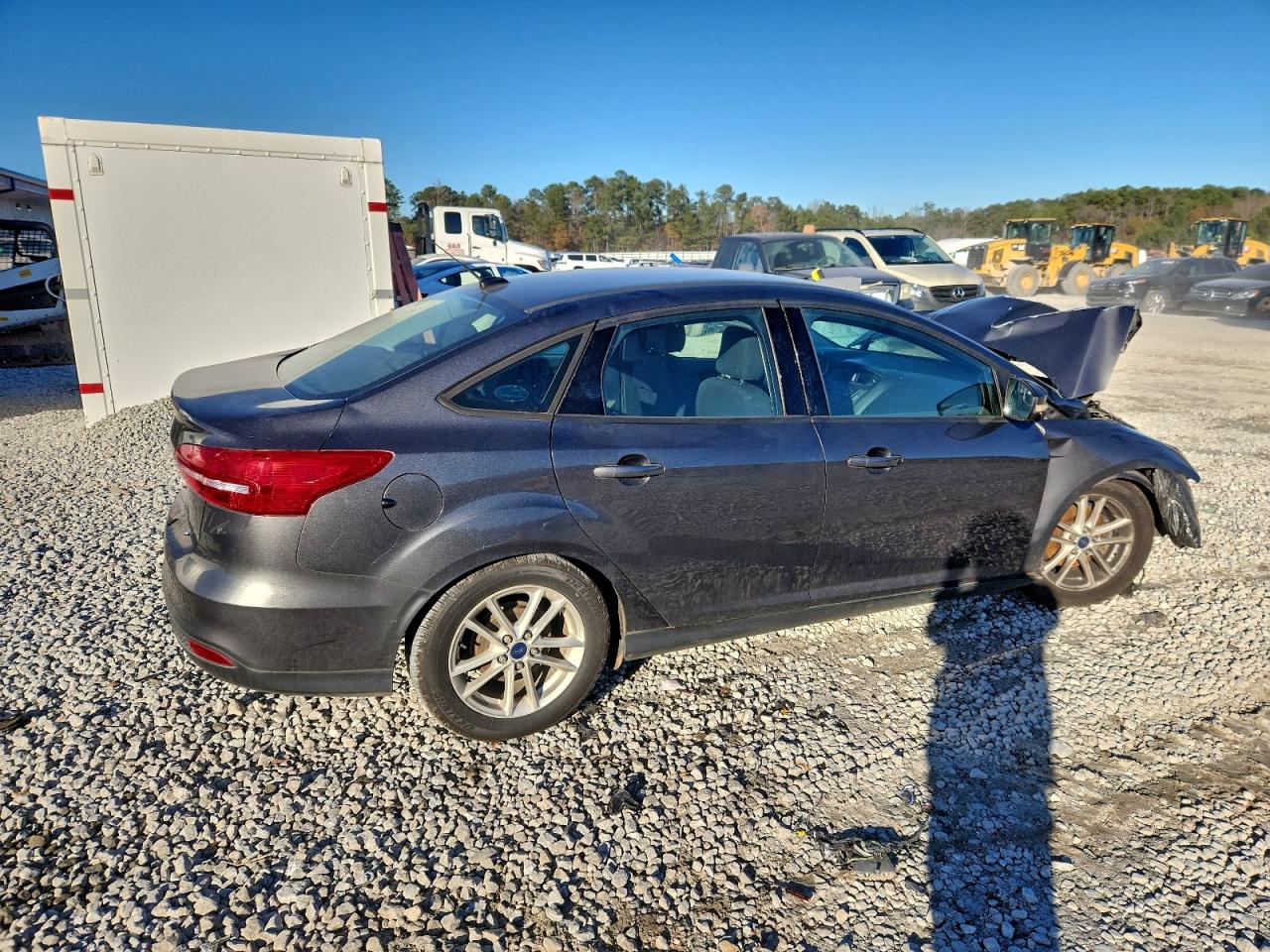 2017 FORD FOCUS SE photo 5