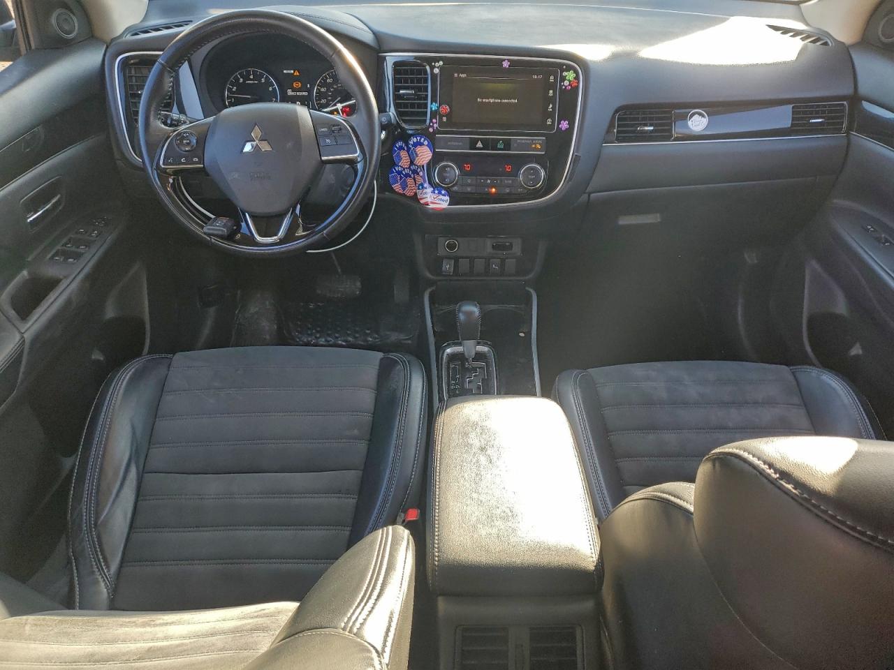 2019 MITSUBISHI OUTLANDER SE photo 8