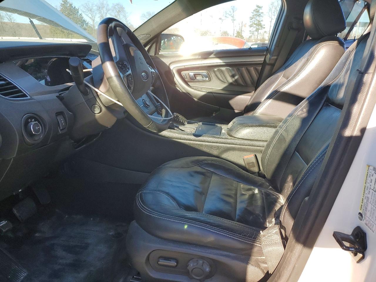 2015 FORD TAURUS SEL photo 7