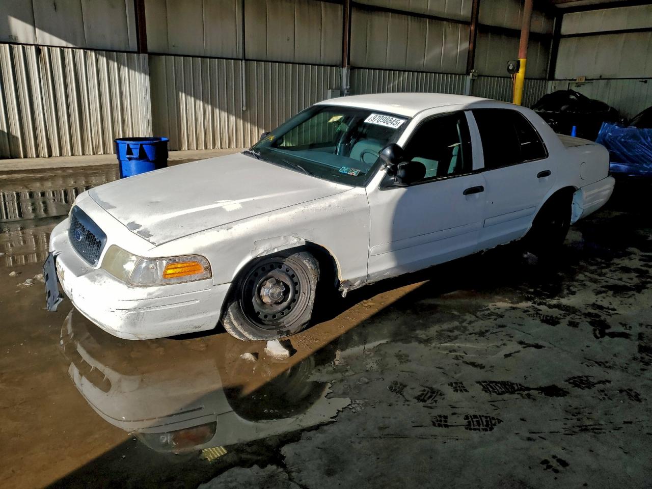 2001 FORD CROWN VICTORIA