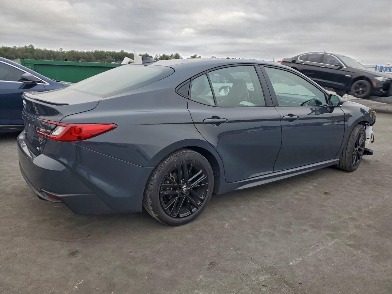 2025 TOYOTA CAMRY XSE photo 5