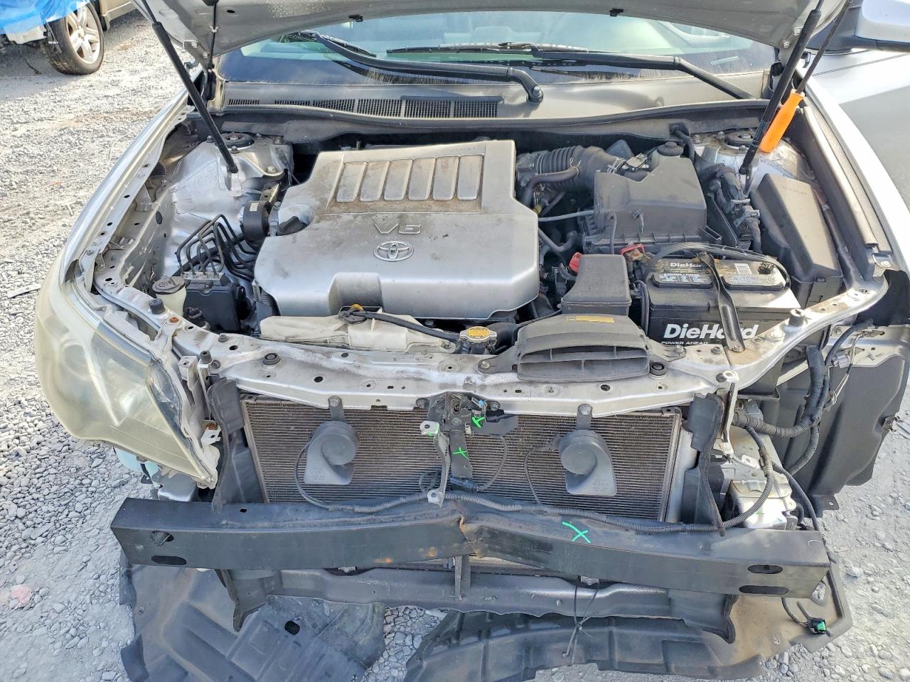 2012 TOYOTA CAMRY SE photo 21