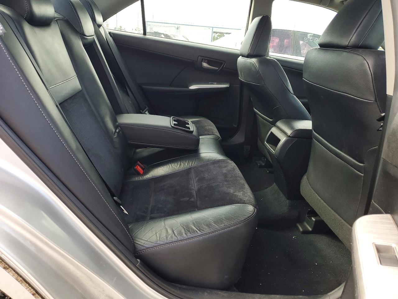 2012 TOYOTA CAMRY SE photo 19