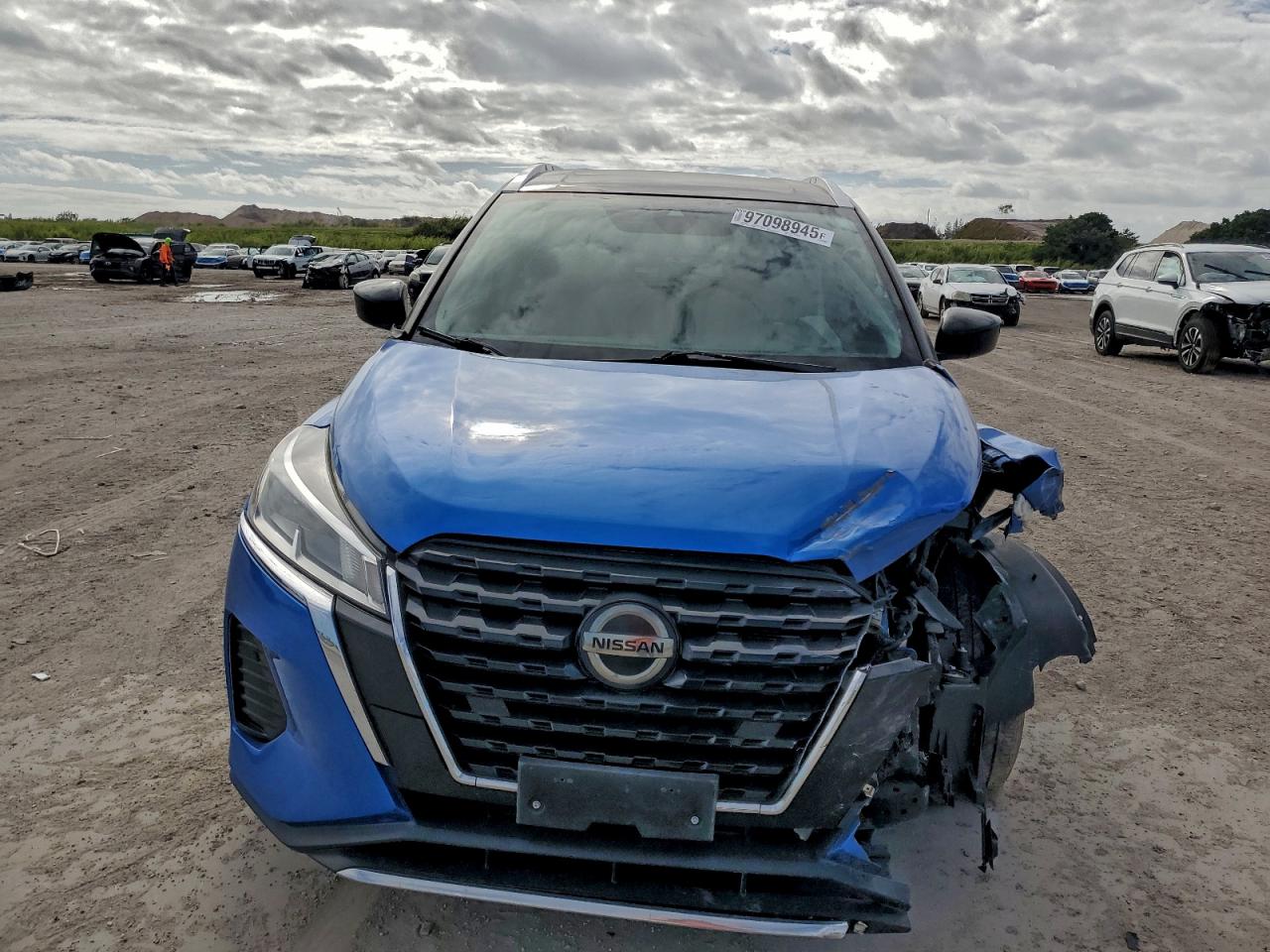 2021 NISSAN KICKS SV photo 9
