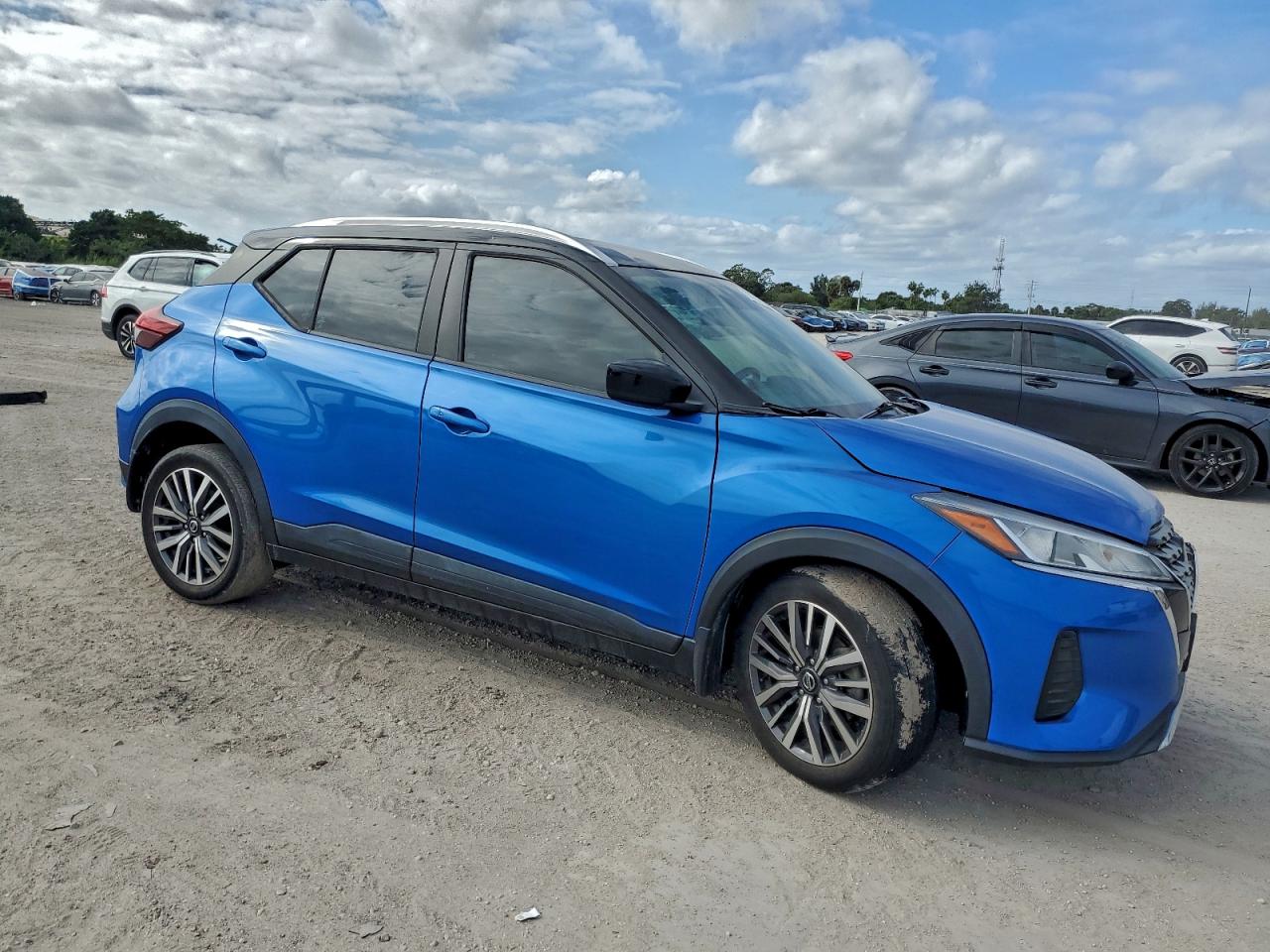 2021 NISSAN KICKS SV photo 7