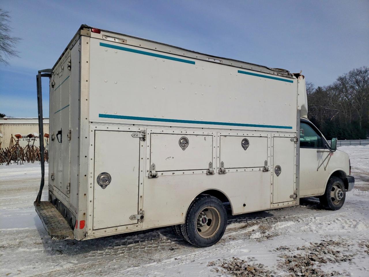 2003 GMC SAVANA CUTAWAY G3500 photo 5