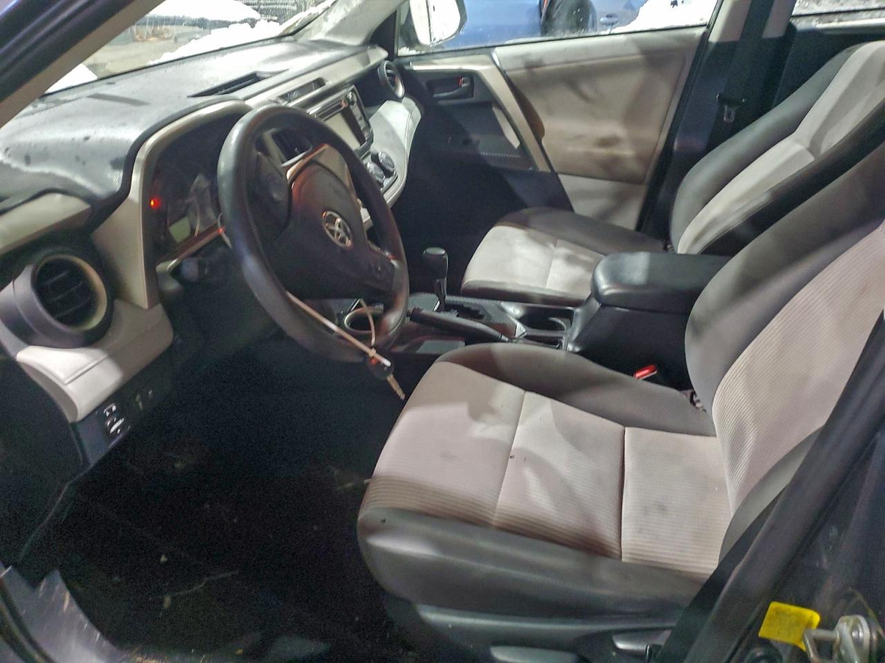 2013 TOYOTA RAV4 LE photo 7