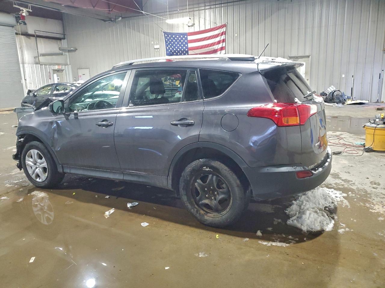 2013 TOYOTA RAV4 LE photo 2