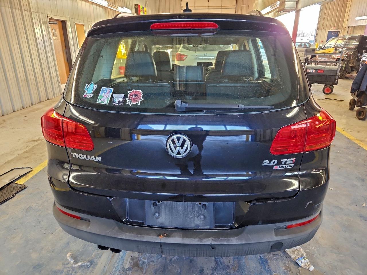 2017 VOLKSWAGEN TIGUAN S photo 6