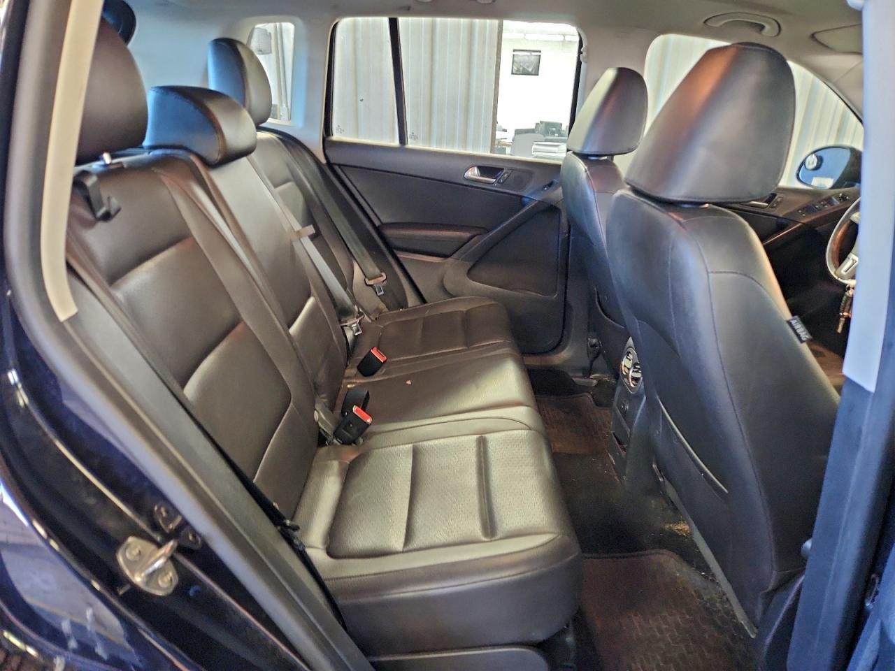 2017 VOLKSWAGEN TIGUAN S photo 11