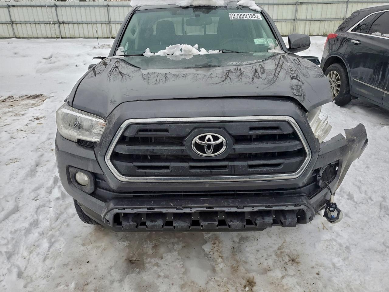 2017 TOYOTA TACOMA DOUBLE CAB photo 5