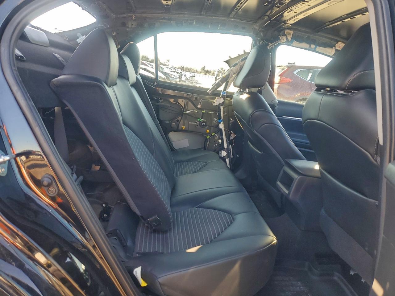 2021 TOYOTA CAMRY SE photo 10