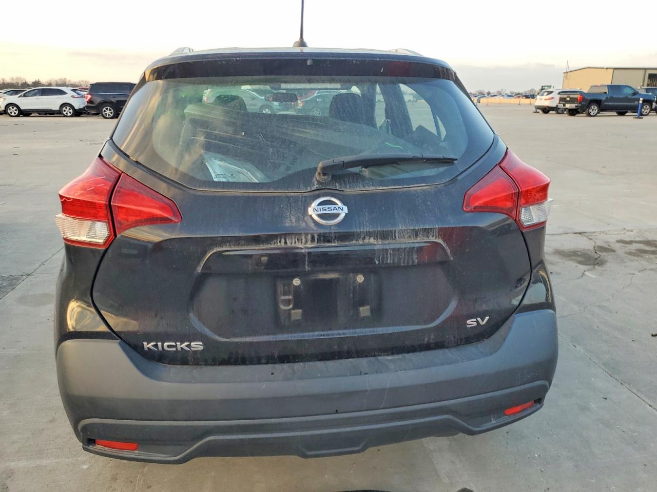 2018 NISSAN KICKS S photo 6