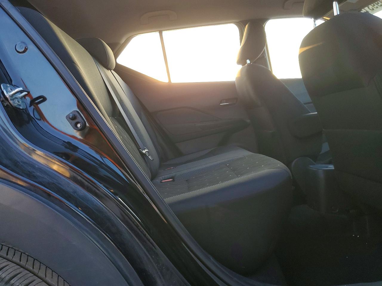 2018 NISSAN KICKS S photo 11