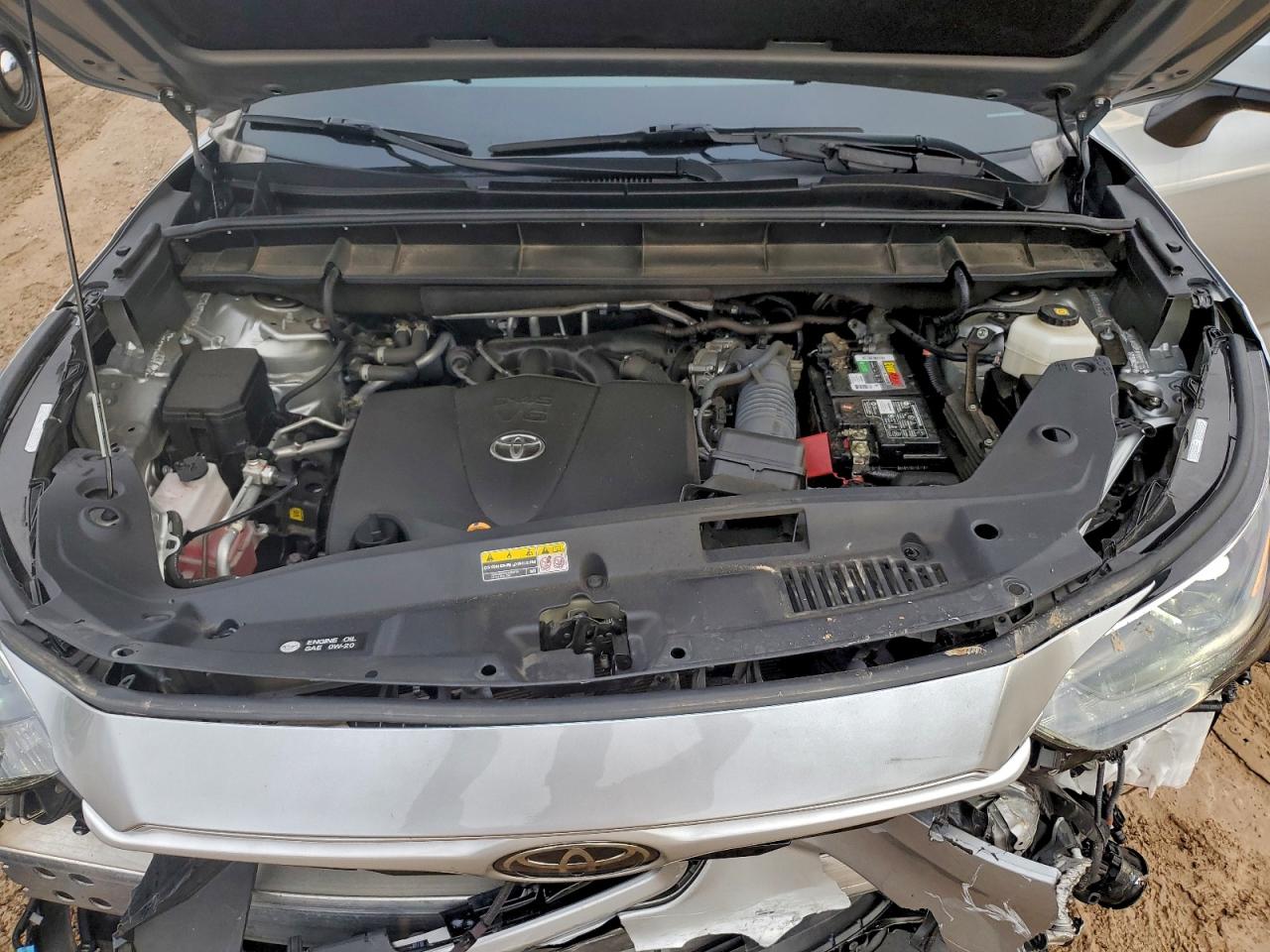 2022 TOYOTA HIGHLANDER XLE photo 23