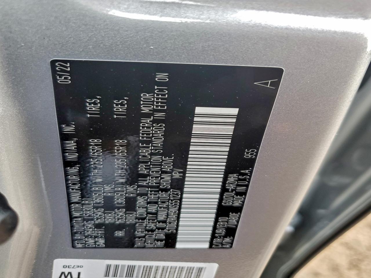 2022 TOYOTA HIGHLANDER XLE photo 25