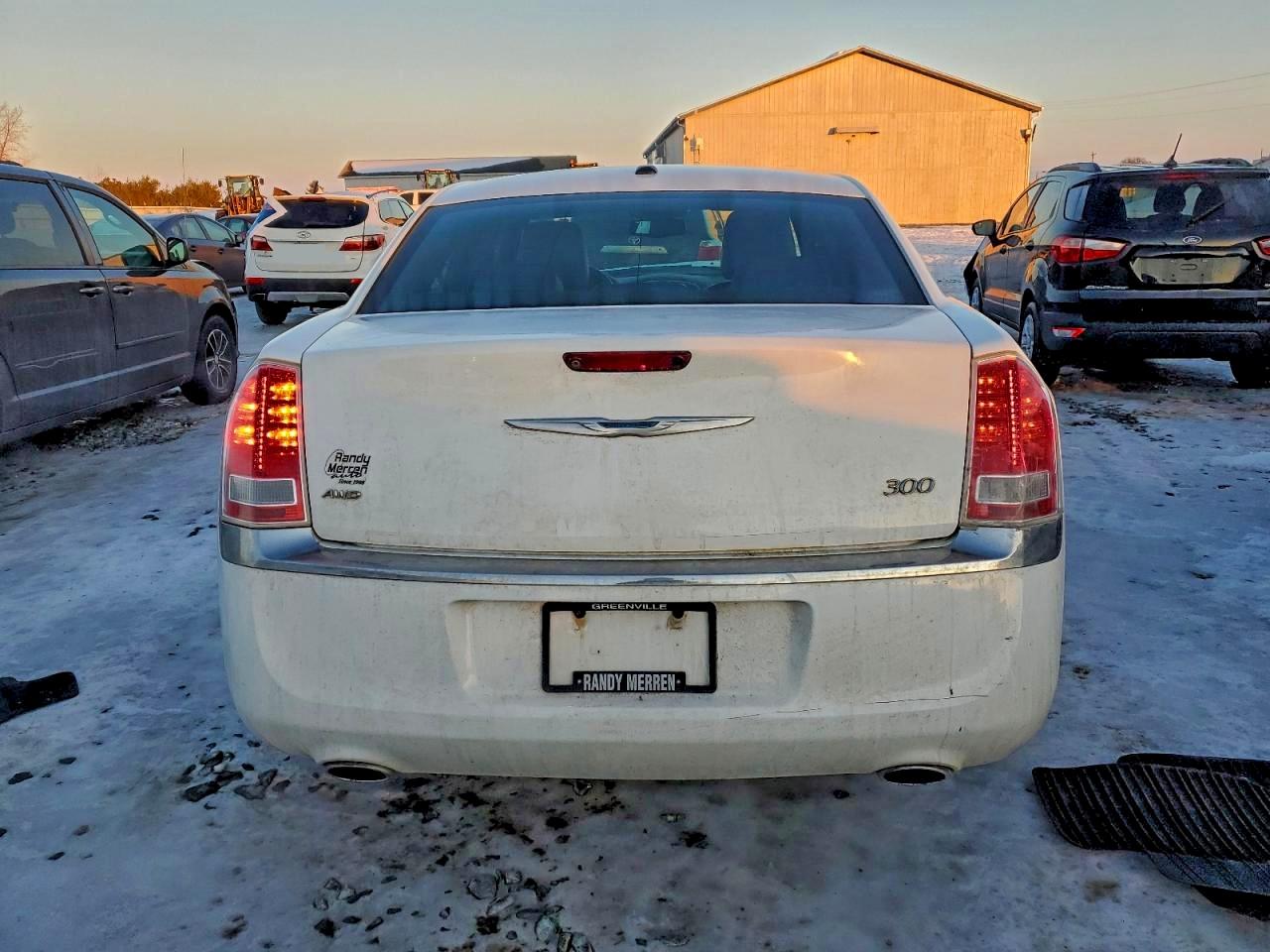 2014 CHRYSLER 300 photo 16