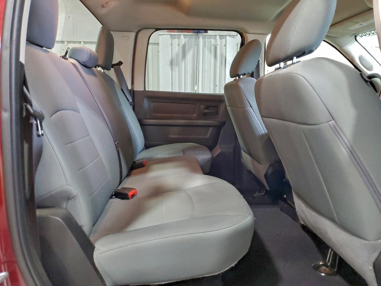 2018 RAM 1500 ST photo 19