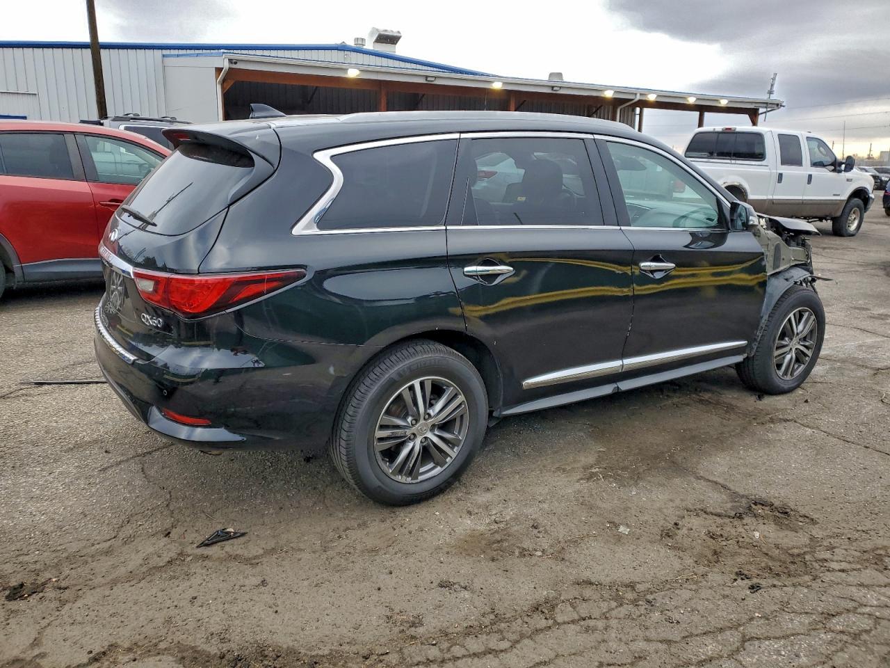 2020 INFINITI QX60 LUXE photo 3