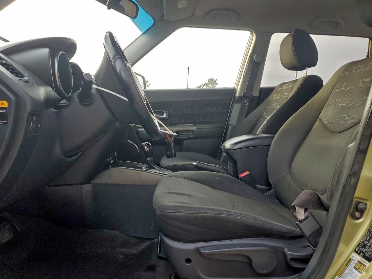 2013 KIA SOUL + photo 7