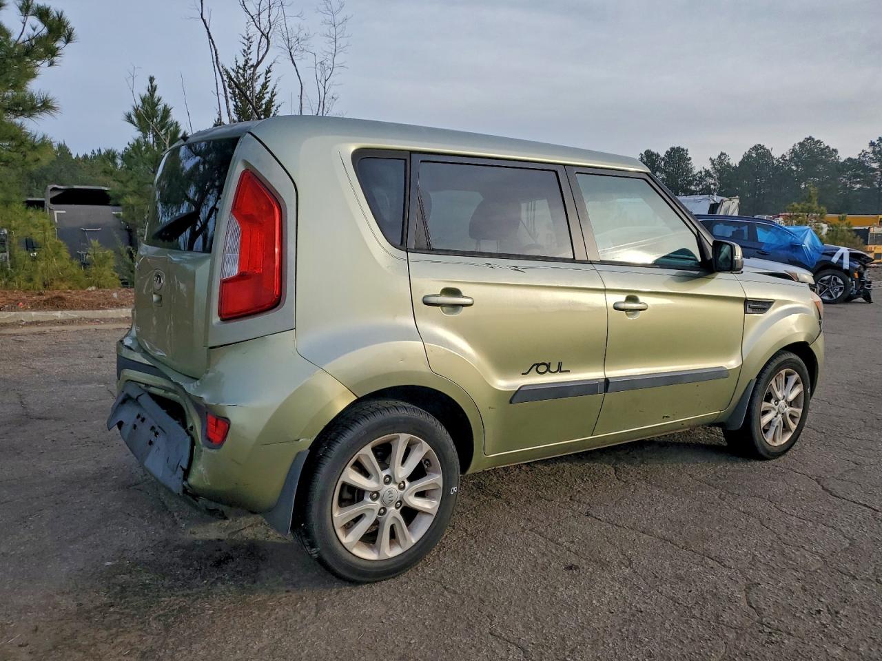 2013 KIA SOUL + photo 3