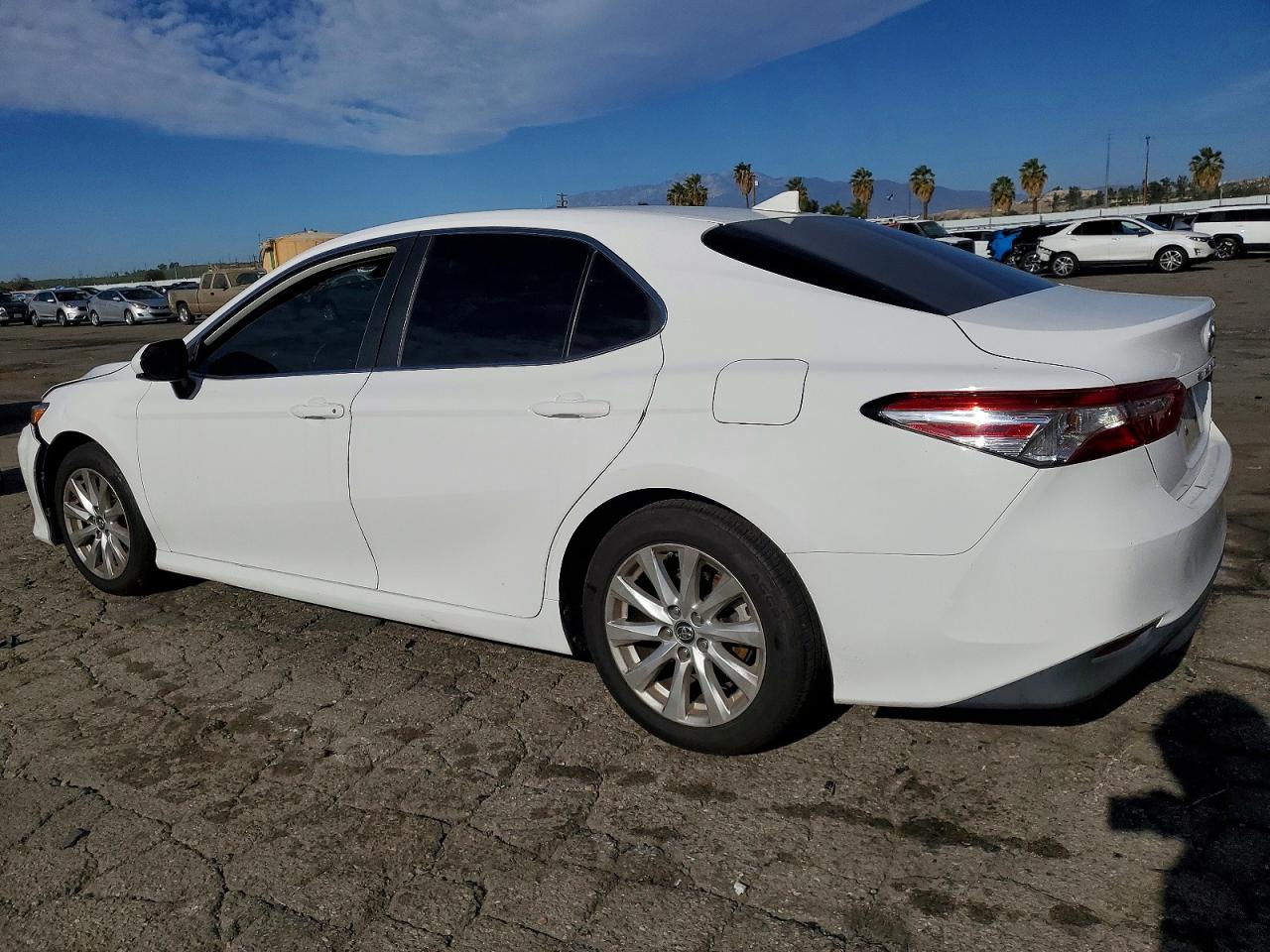 2019 TOYOTA CAMRY L photo 2