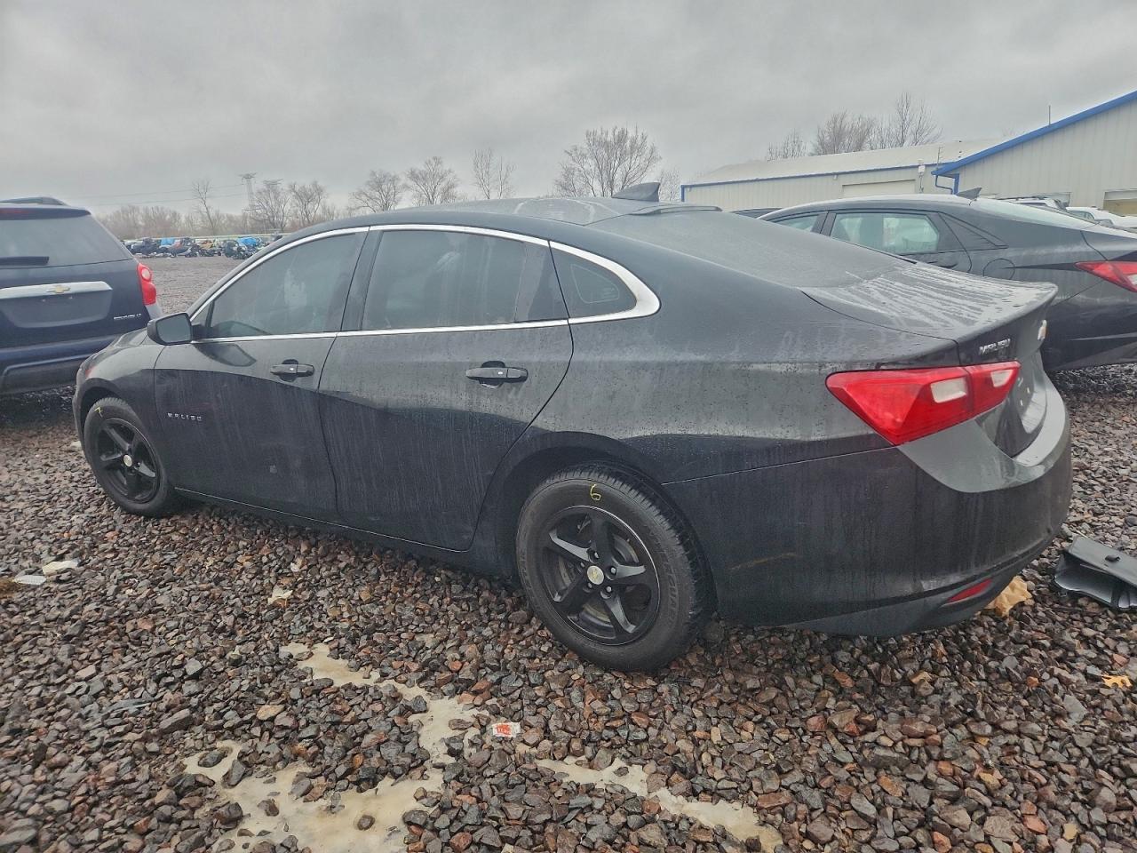 2018 CHEVROLET MALIBU LS photo 4