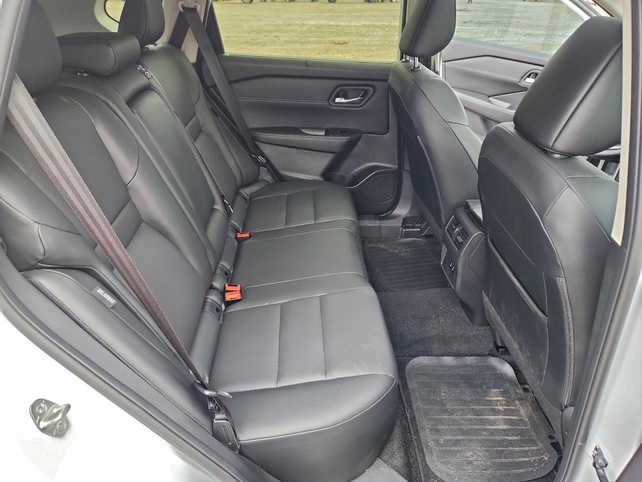 2025 NISSAN ROGUE SV photo 19