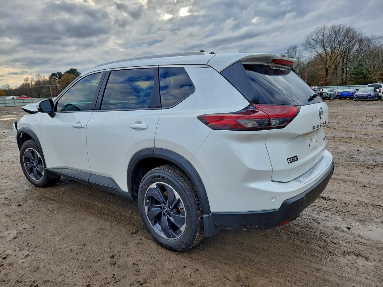 2025 NISSAN ROGUE SV photo 3