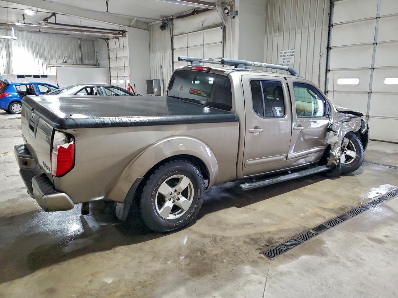 2007 NISSAN FRONTIER CREW CAB LE photo 3