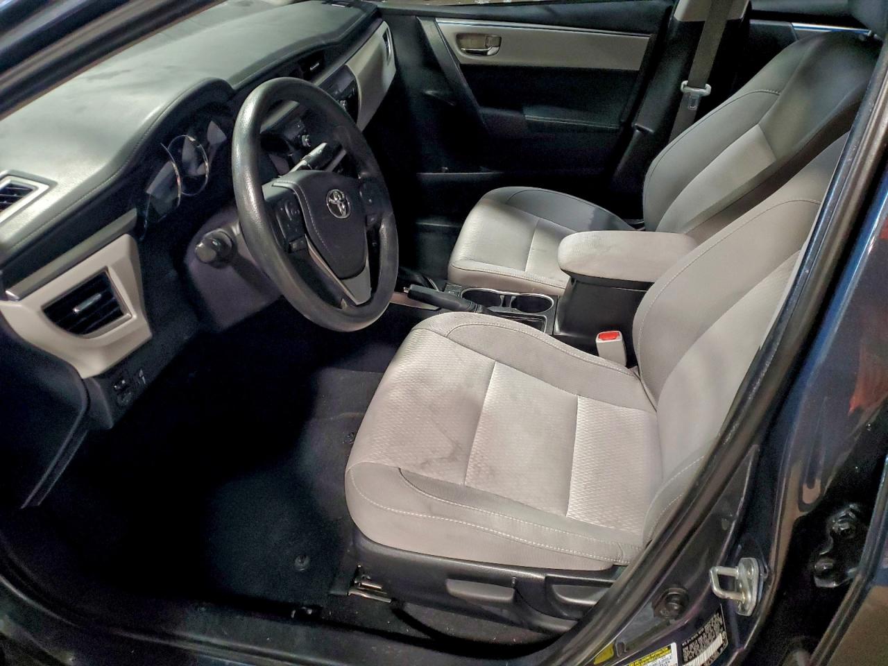 2015 TOYOTA COROLLA L photo 7