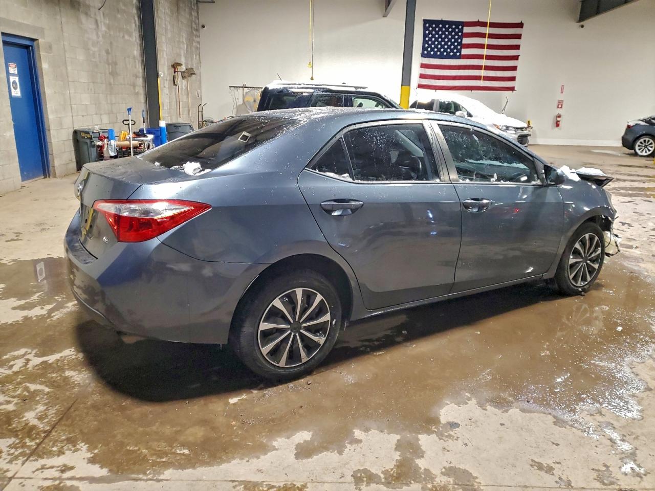 2015 TOYOTA COROLLA L photo 3