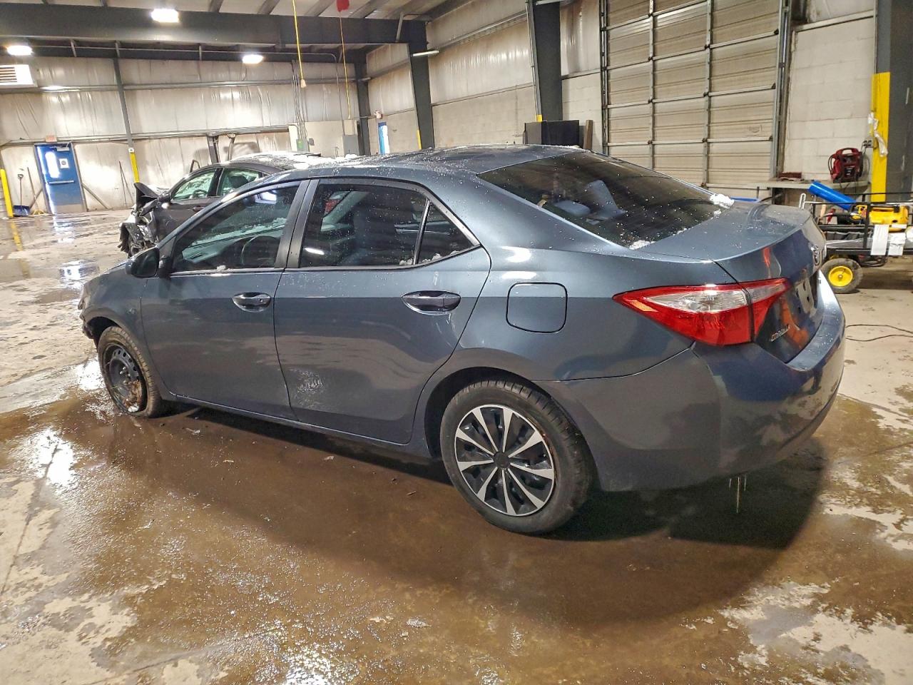 2015 TOYOTA COROLLA L photo 2