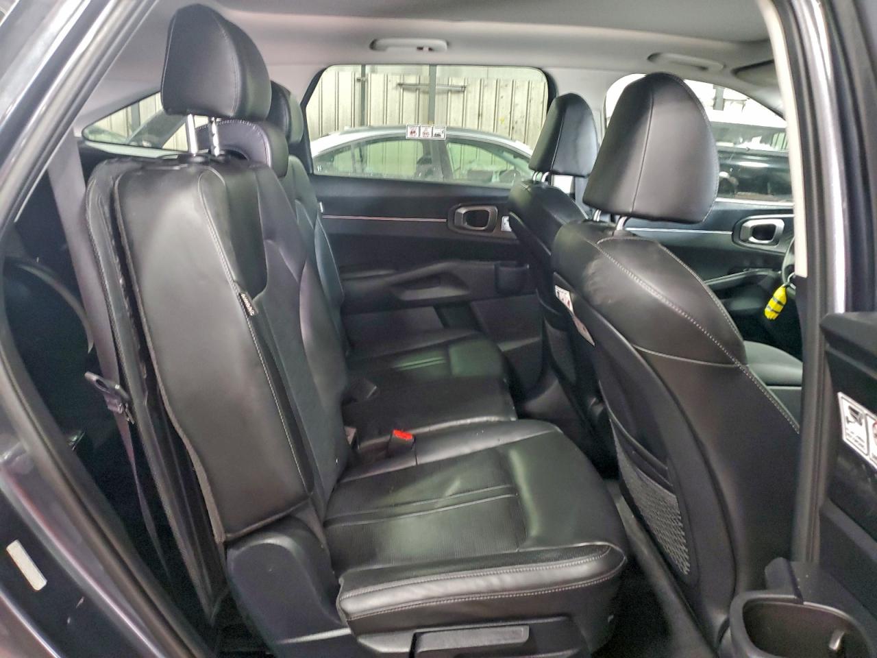 2024 KIA SORENTO S photo 11