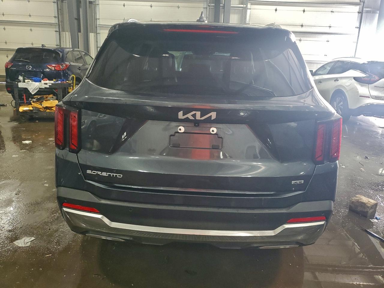 2024 KIA SORENTO S photo 6