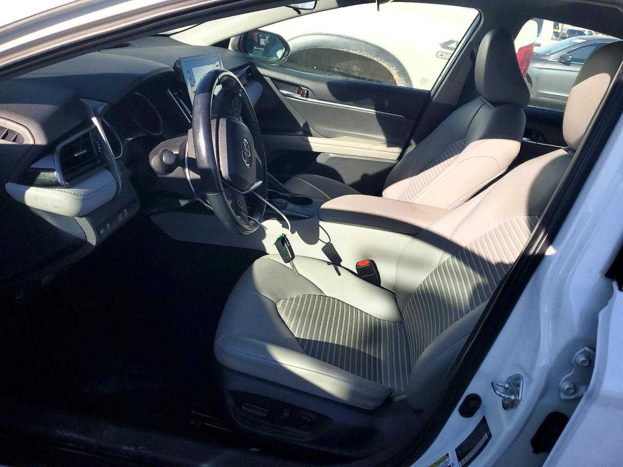 2022 TOYOTA CAMRY SE photo 7
