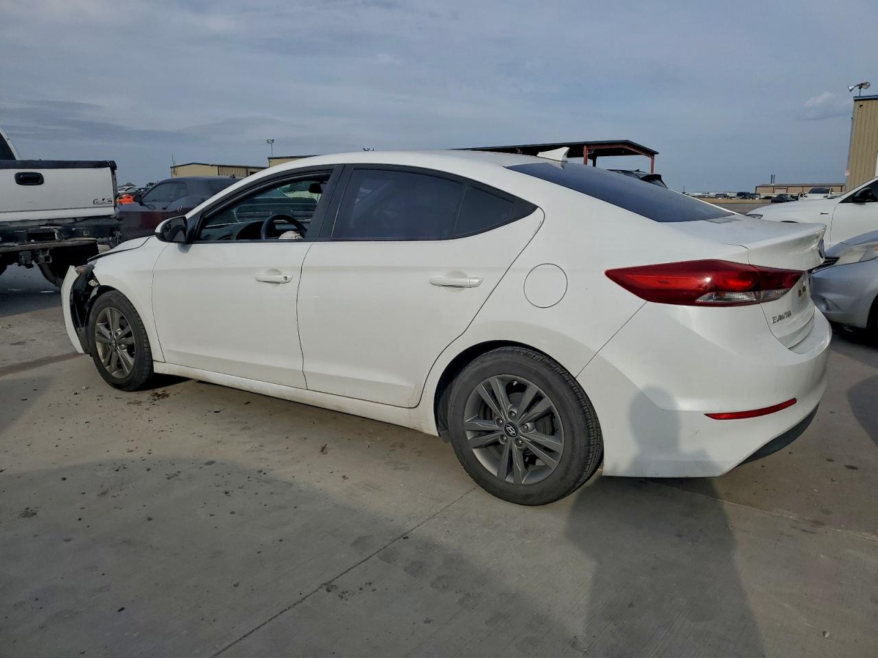 2017 HYUNDAI ELANTRA SE photo 4