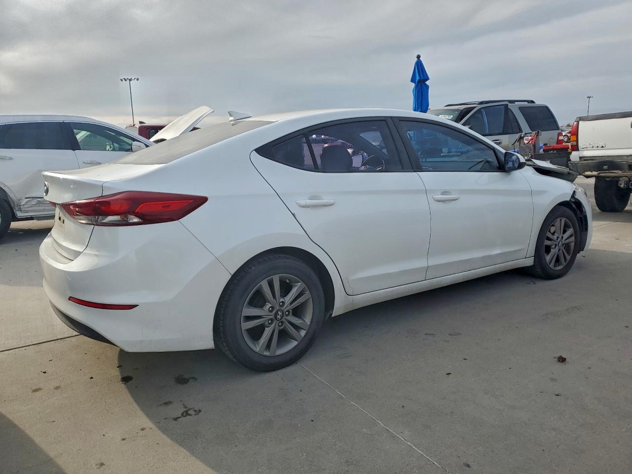 2017 HYUNDAI ELANTRA SE photo 7