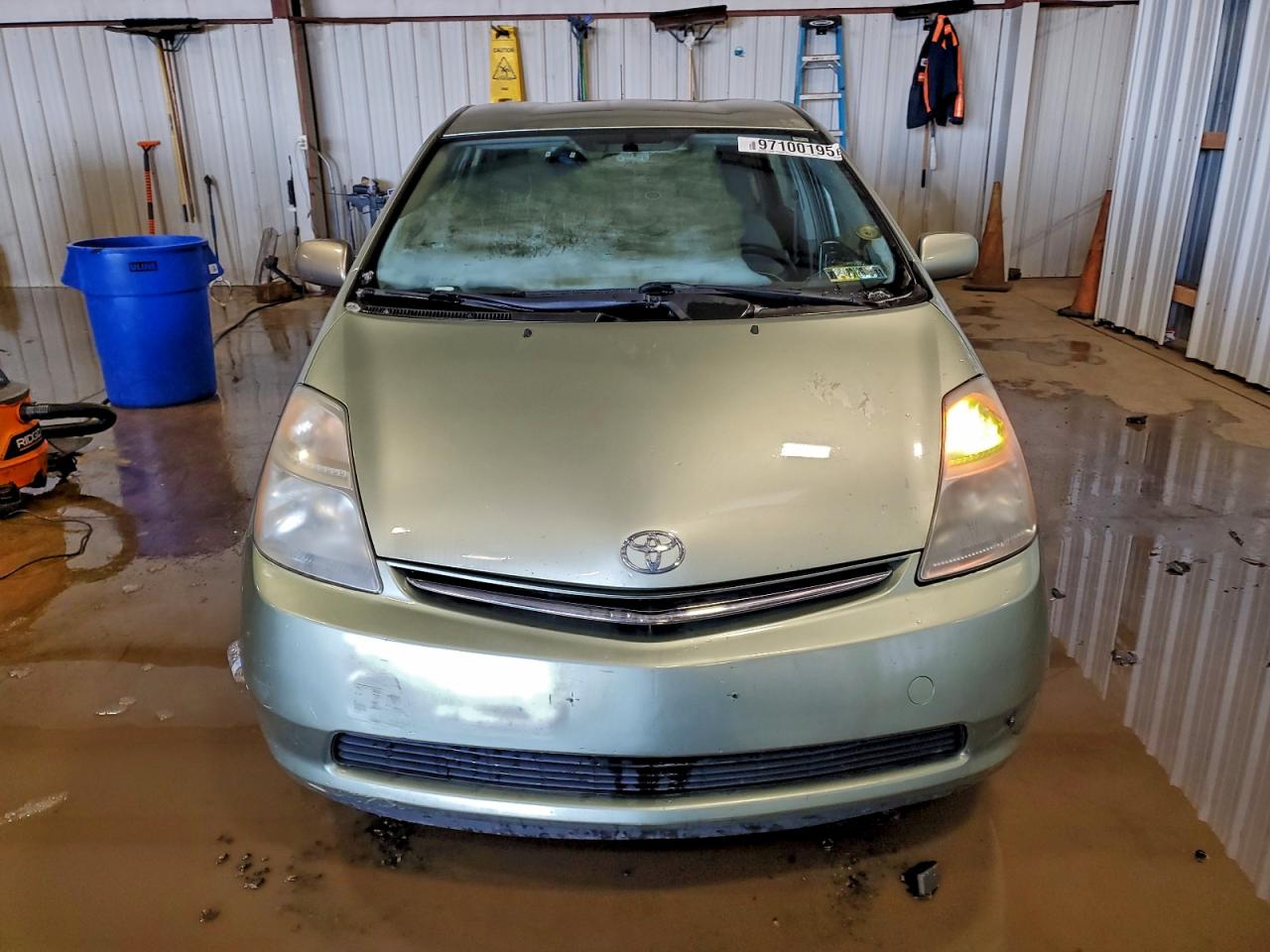 2007 TOYOTA PRIUS BASE photo 13