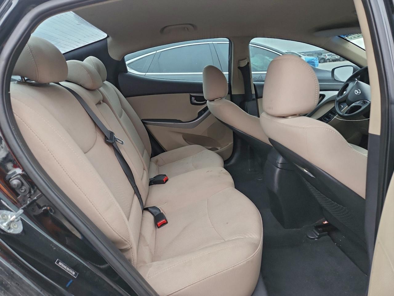 2016 HYUNDAI ELANTRA SE photo 28