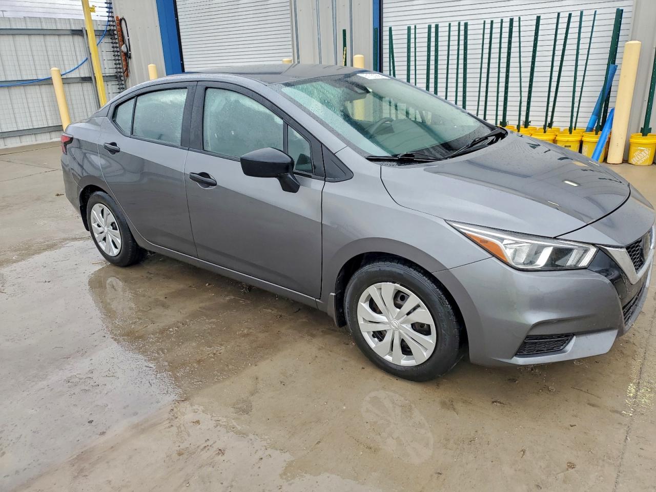 2020 NISSAN VERSA S photo 4