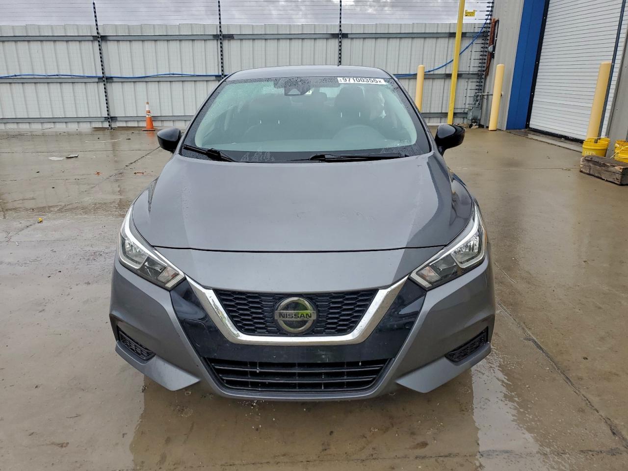 2020 NISSAN VERSA S photo 5