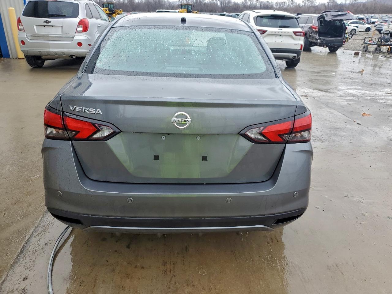 2020 NISSAN VERSA S photo 6