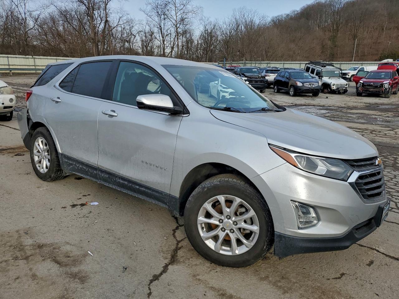 2019 CHEVROLET EQUINOX LT photo 4