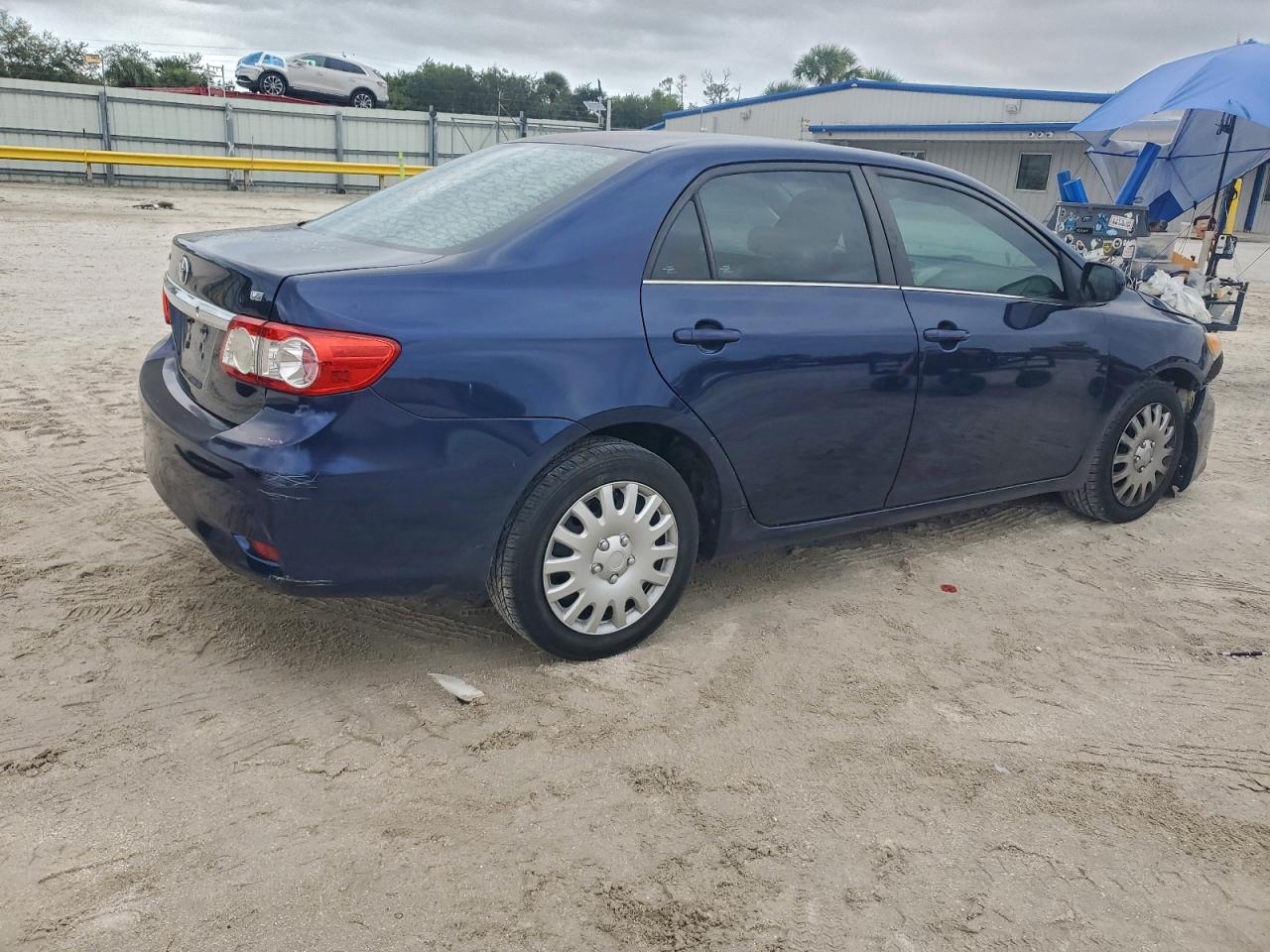 2013 TOYOTA COROLLA BASE photo 7