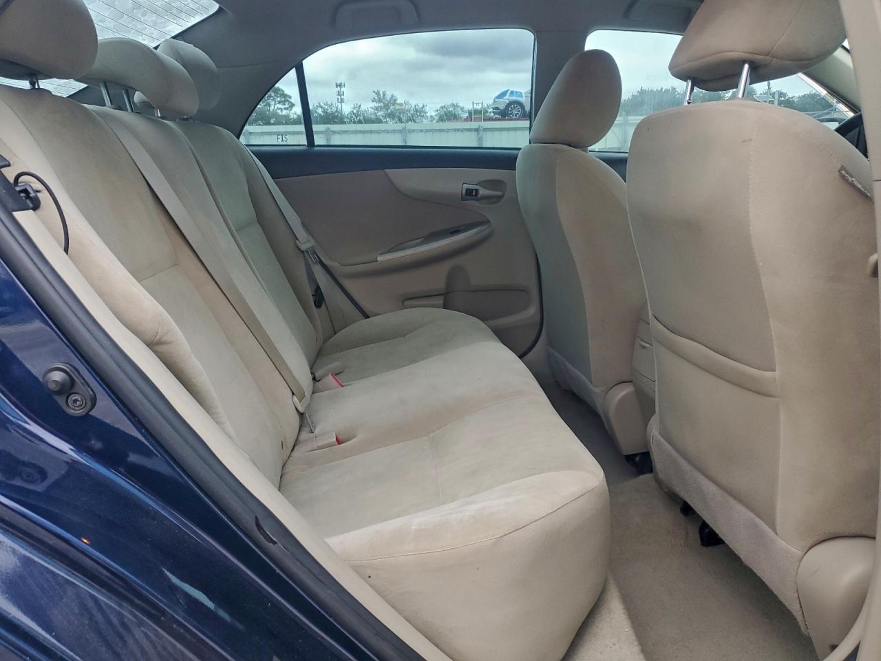 2013 TOYOTA COROLLA BASE photo 28
